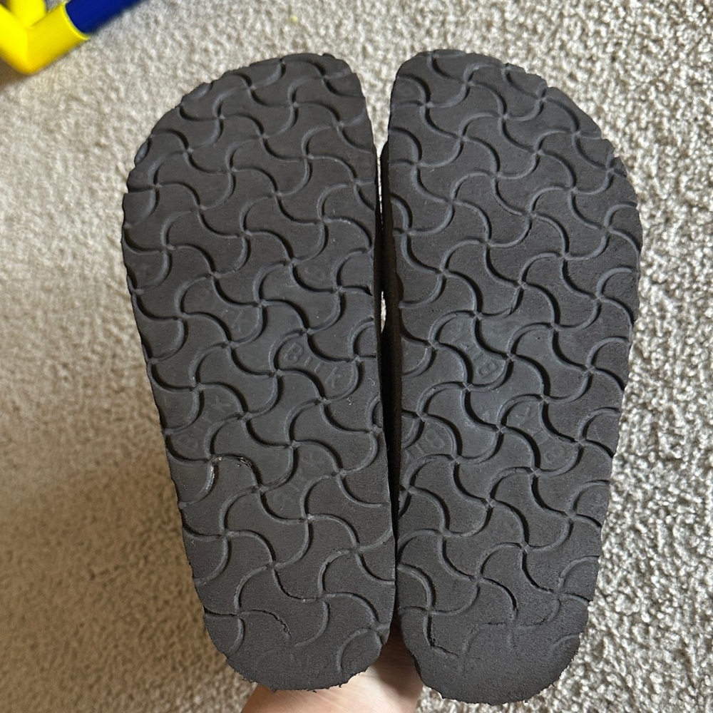 Birkenstock Kids Tan Sandals - Picture 12 of 12